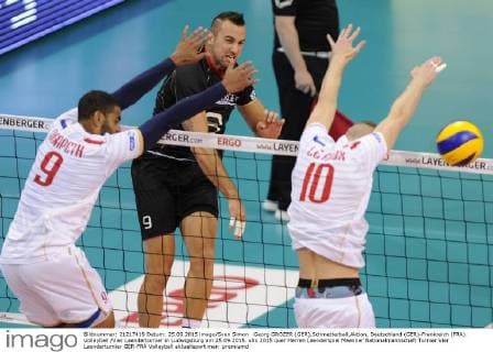 Georg GROZER (GER),Schmetterball,Aktion, Deutschland (GER)-Frankreich (FRA). Volleyball Vier Laenderturnier in Ludwigsburg am 25.09.2015.