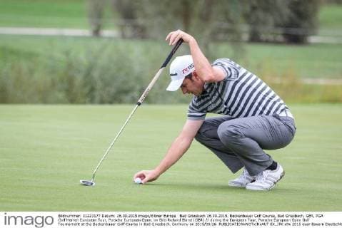 Bad Griesbach 26.09.2015, Beckenbauer Golf Course, Bad Griesbach, GER, PGA Golf Herren European Tour, Porsche European Open, im Bild Richard Bland (GBR) during the European Tour, Porsche European Open Golf Tournament at the Beckenbauer Golf Course in Bad Griesbach, Germany on 2015 09 26.  EX_JFK  