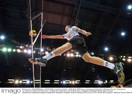 26.09.2015, MHP Arena, Ludwigsburg Volleyball, 4-Nationen-Turnier, Deutschland vs. Slowenien Angriff Tom Strohbach ( 14 GER)