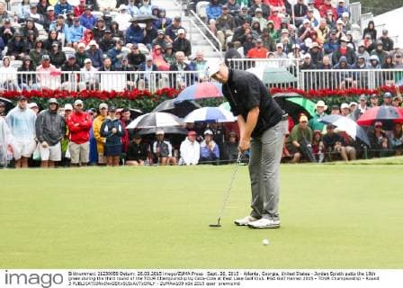 Sept. 26, 2015 - Atlanta, Georgia, United States - Jordan Spieth putts the 18th green during the third round of the TOUR Championship by Coca-Cola at East Lake Golf Club. PGA Golf Herren 2015 - TOUR Championship - Round 3 - ZUMAw109