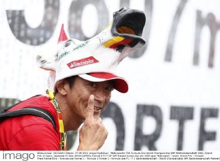 Motorsports: FIA Formula One World Championship WM Weltmeisterschaft 2015, Grand Prix of Japan, Japanese F1 fans xHOCHxZWEIx