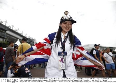 Motorsports: FIA Formula One World Championship WM Weltmeisterschaft 2015, Grand Prix of Japan, Japanese F1 fans xHOCHxZWEIx