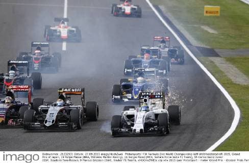 Motorsports: FIA Formula One World Championship WM Weltmeisterschaft 2015, Grand Prix of Japan, 19 Felipe Massa (BRA, Williams Martini Racing), 11 Sergio Perez (MEX, Sahara Force India F1 Team), 55 Carlos Sainz Junior (ESP, Scuderia Toro Rosso), 9 Marcus Ericsson (SWE, Sauber F1 Team), xHOCHxZWEIx