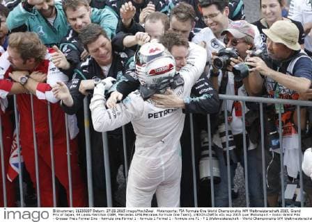Motorsports: FIA Formula One World Championship WM Weltmeisterschaft 2015, Grand Prix of Japan, 44 Lewis Hamilton (GBR, Mercedes AMG Petronas Formula One Team), xHOCHxZWEIx