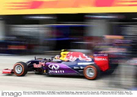 Japanese Grand Prix, Suzuka 24 - 27 September 2015 27.09.2015 - Race, Pit stop, Daniil Kvyat (RUS) Red Bull Racing RB11 
