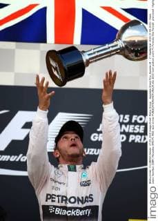Japanese Grand Prix, Suzuka 24 - 27 September 2015 27.09.2015 - Race, Lewis Hamilton (GBR) Mercedes AMG F1 W06 race winner 