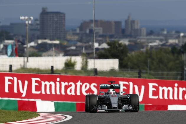 Motorsports: FIA Formula One World Championship WM Weltmeisterschaft 2015, Grand Prix of Japan, 44 Lewis Hamilton (GBR, Mercedes AMG Petronas Formula One Team), xHOCHxZWEIx