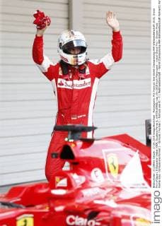 Motorsports: FIA Formula One World Championship WM Weltmeisterschaft 2015, Grand Prix of Japan, 5 Sebastian Vettel (GER, Scuderia Ferrari), xHOCHxZWEIx