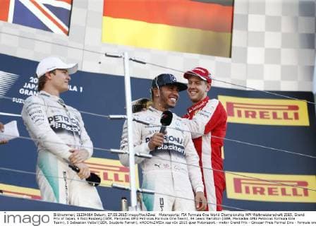 Motorsports: FIA Formula One World Championship WM Weltmeisterschaft 2015, Grand Prix of Japan, 6 Nico Rosberg (GER, Mercedes AMG Petronas Formula One Team), 44 Lewis Hamilton (GBR, Mercedes AMG Petronas Formula One Team), 5 Sebastian Vettel (GER, Scuderia Ferrari), xHOCHxZWEIx