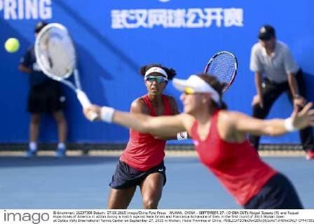 WUHAN, CHINA - SEPTEMBER 27: (CHINA OUT) Abigail Spears (R) and Raquel Kops-Jones of America in action during a match against Sara Errani and Francesca Schiavone of Italy in the first round of 2015 Wuhan Open at Optics Vally International Tennis Center on September 27, 2015 in Wuhan, Hubei Province of China.  CFP473517174 