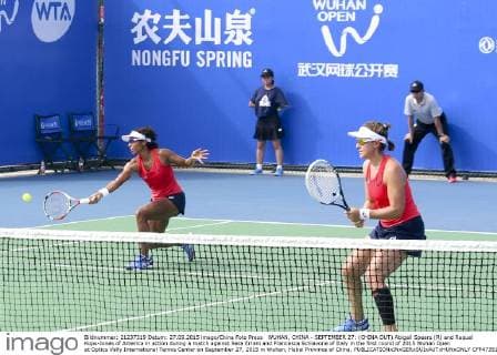 WUHAN, CHINA - SEPTEMBER 27: (CHINA OUT) Abigail Spears (R) and Raquel Kops-Jones of America in action during a match against Sara Errani and Francesca Schiavone of Italy in the first round of 2015 Wuhan Open at Optics Vally International Tennis Center on September 27, 2015 in Wuhan, Hubei Province of China.  CFP473517187 