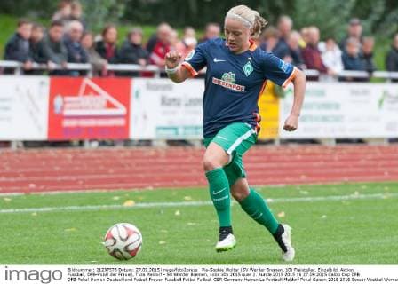 Pia-Sophie Wolter (SV Werder Bremen, 10) Freisteller, Einzelbild, Aktion, Fussball, DFB-Pokal der Frauen, Tura Meldorf - SV Werder Bremen, xobx