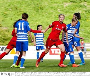 Duisburg Torjubel ueber das 0zu2 von Carina Wenninger ( 19, FC Bayern Muenchen) MSV Duisburg - FC Bayern Muenchen, Frauenfussball, DFB Pokal der Frauen, Runde 2, 27.09.2015 Copyright: Deutzmann Eibner-Pressefoto EP_CDN