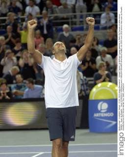 Aktuell Tennis, Jo Wilfried Tsonga gewinnt in Metz JW Tsonga vs gilles simon TENNIS : Open de Moselle - Metz 27 09 2015 MOA Panoramic 