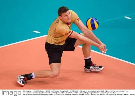 27.09.2015, MHP Arena, Ludwigsburg Volleyball, 4-Nationen-Turnier, Deutschland vs. Serbien Annahme Christian Fromm ( 1 GER)