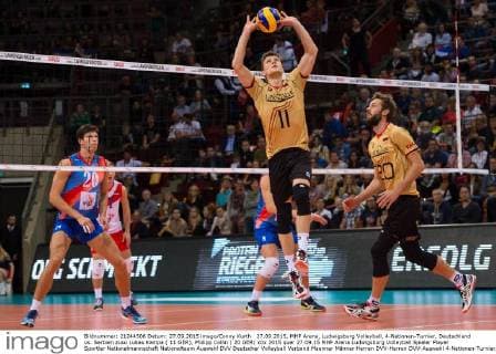 27.09.2015, MHP Arena, Ludwigsburg Volleyball, 4-Nationen-Turnier, Deutschland vs. Serbien zuso Lukas Kampa ( 11 GER), Philipp Collin ( 20 GER)