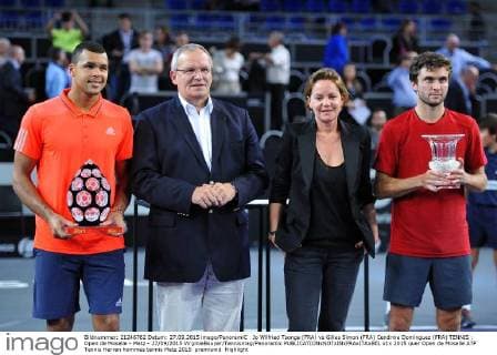 Jo Wilfried Tsonga (FRA) vs Gilles Simon (FRA) Cendrine Dominguez (FRA) TENNIS : Open de Moselle - Metz - 27 09 2015 VirginieBouyer Tennismag Panoramic 