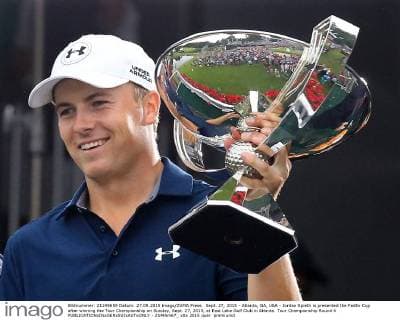Sept. 27, 2015 - Atlanta, GA, USA - Jordan Spieth is presented the FedEx Cup after winning the Tour Championship on Sunday, Sept. 27, 2015, at East Lake Golf Club in Atlanta. Tour Championship Round 4 - ZUMAm67_