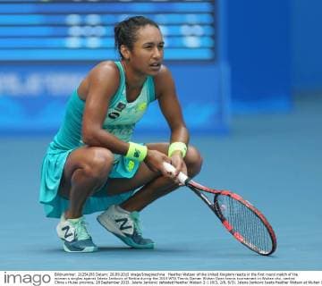 Heather Watson of the United Kingdom reacts in the first round match of the women s singles against Jelena Jankovic of Serbia during the 2015 WTA Tennis Damen Wuhan Open tennis tournament in Wuhan city, central China s Hubei province, 28 September 2015. Jelena Jankovic defeated Heather Watson 2-1 (6 3, 2 6, 6 3). Jelena Jankovic beats Heather Watson at Wuhan Open  20150928_12413