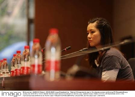 Retired Chinese tennis star Li Na attends a press conference PK Pressekonferenz during the 2015 WTA Tennis Damen Wuhan Open tennis tournament in Wuhan city, central China s Hubei province, 28 September 2015. Li Na highlights press conference at Wuhan Open  pbu337968_10