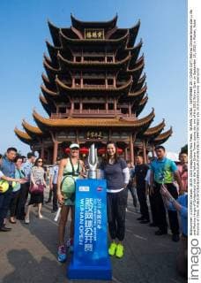 WUHAN, CHINA - SEPTEMBER 28: (CHINA OUT) Retired Chinese tennis star Li Na and Martina Hingis of Switzerland visit the Yellow Grane Tower during day two of the 2015 Wuhan Open on September 28, 2015 in Wuhan, Hubei Province of China.  CFP473573910 