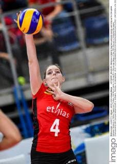 - ANTWERP, BELGIUM: Belgium s Valerie Courtois pictured during warming up for the game between Belgium s Yellow Tigers and Turkey, the third match in Group B in the group stage of the CEV Women s Volleybal European Championship EM Europameisterschaft in Antwerp, Monday 28 September 2015. LUCxCLAESSEN  x04710205x