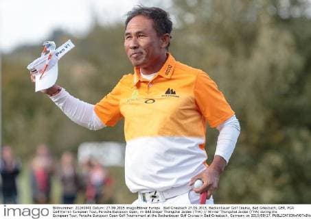 Bad Griesbach 27.09.2015, Beckenbauer Golf Course, Bad Griesbach, GER, PGA Golf Herren European Tour, Porsche European Open, im Bild Sieger Thongchai Jaidee (THA) Winner Thongchai Jaidee (THA) during the European Tour, Porsche European Open Golf Tournament at the Beckenbauer Golf Course in Bad Griesbach, Germany on 2015 09 27.  EX_JFK  