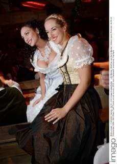 Lilly Becker (Ehefrau von Boris Becker) Sabine Lisicki München 26.09.15 Oktoberfest Käfer Zelt Wiesn Treff