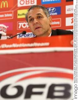 SOCCER - UEFA EURO EM Europameisterschaft Fussball 2016 quali, press conference PK Pressekonferenz AUT VIENNA,AUSTRIA,29.SEP.15 - SOCCER - UEFA European Championship EM Europameisterschaft 2016, European Qualifiers, OEFB press conference, international match Länderspiel MNE vs AUT and AUT vs LIE, squad nomination team AUT. Image shows head coach Marcel Koller (AUT). GEPAxpictures xChristianxOrt