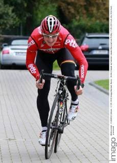 Andre Greipel auf seinem neuen Rennrad von Ridley 17.09.2015