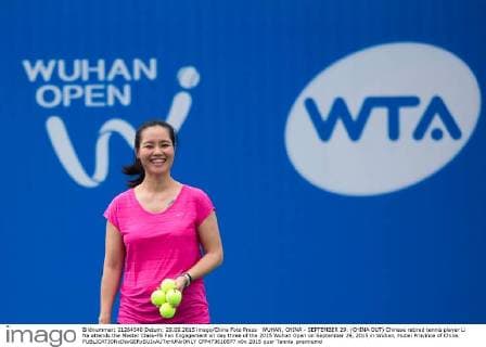WUHAN, CHINA - SEPTEMBER 29: (CHINA OUT) Chinese retired tennis player Li Na attends the Master Class-FS Fan Engagement on day three of the 2015 Wuhan Open on September 29, 2015 in Wuhan, Hubei Province of China.  CFP473610877 