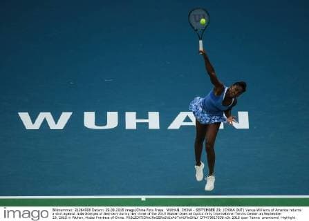 WUHAN, CHINA - SEPTEMBER 29: (CHINA OUT) Venus Williams of America returns a shot against Julia Goerges of Germany during day three of the 2015 Wuhan Open at Optics Vally International Tennis Center on September 29, 2015 in Wuhan, Hubei Province of China.  CFP473617536 