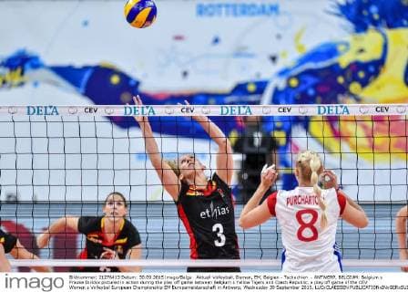 Aktuell Volleyball, Damen, EM, Belgien - Tschechien - ANTWERP, BELGIUM: Belgium s Frauke Dirickx pictured in action during the play off game between Belgium s Yellow Tigers and Czech Republic, a play off game of the CEV Women s Volleybal European Championship EM Europameisterschaft in Antwerp, Wednesday 30 September 2015. LUCxCLAESSEN  x04711382x