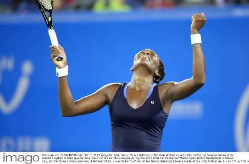 Venus Williams of the United States reacts after defeating Johanna Konta of the United Kingdom in their quarter-final match of the women s singles during the 2015 WTA Tennis Damen Wuhan Open tennis tournament in Wuhan city, central China s Hubei province, 1 October 2015. Venus Williams of the United States defeated Johanna Konta of the United Kingdom 2-1 (6-4 3-6 7-5) in their quarter-final match of the women s singles during the 2015 WTA Wuhan Open tennis tournament in Wuhan city, central China s Hubei province, on Thursday (1 October 2015). Venus Williams ousts Johanna Konta to advance semi-final at Wuhan Open  20151001_68117