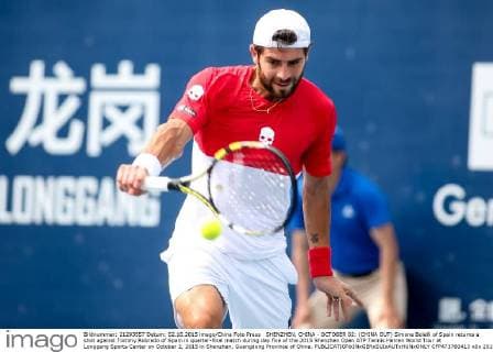 SHENZHEN, CHINA - OCTOBER 02: (CHINA OUT) Simone Bolelli of Spain returns a shot against Tommy Robredo of Spain in quarter-final match during day five of the 2015 Shenzhen Open ATP Tennis Herren World Tour at Longgang Sports Center on October 2, 2015 in Shenzhen, Guangdong Province of China.  CFP473760413 