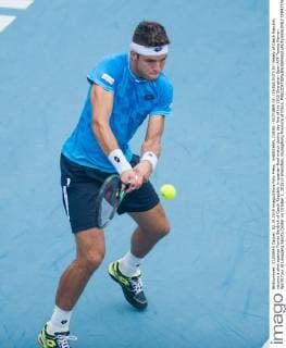 SHENZHEN, CHINA - OCTOBER 02: (CHINA OUT) Jiri Vesely of Czech Republic returns a shot against Tomas Berdych of Czech Republic in quarter-final match during day five of the 2015 Shenzhen Open ATP Tennis Herren World Tour at Longgang Sports Center on October 2, 2015 in Shenzhen, Guangdong Province of China.  CFP473760296 