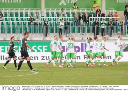 Fußball, Allianz Frauen Bundesliga, VfL Wolfsburg - SC Freiburg; Jubel, Torjubel, Freude, Emotion, Torerfolg, Aktion, action, goal, goal celebration, celebrates Wolfsburg, Freiburg enttäuscht, frustriert, niedergeschlagen Enttäuschung, Frust, disappointed. xtgx