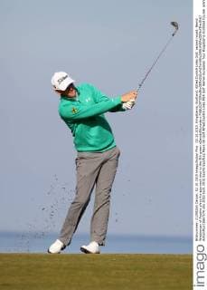 02.10.2015. Kingsbarns, Scotland. Alfred Dunhill Links Golf, second round. Bernd Wiesberger of Austria plays his approach shot to the 5th green xDavidxBlunsdenx  ActionPlus11667574