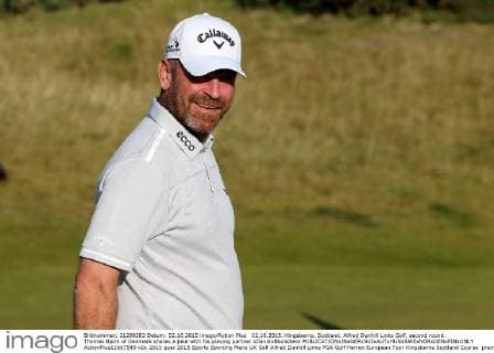02.10.2015. Kingsbarns, Scotland. Alfred Dunhill Links Golf, second round. Thomas Bjorn of Denmark shares a joke with his playing partner xDavidxBlunsdenx  ActionPlus11667549