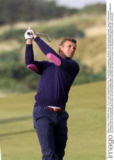03.10.2015. Kingsbarns, Scotland. Alfred Dunhill Links Golf. Andriy Schevchenko of Ukraine follows his approach to the 11th hole xDavidxBlunsdenx  ActionPlus11667828