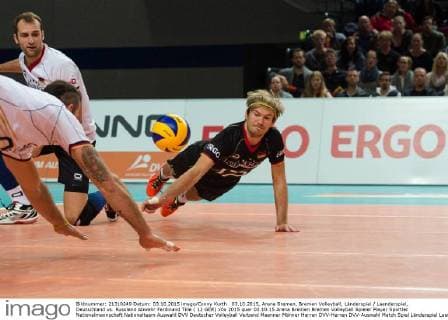 03.10.2015, Arena Bremen, Bremen Volleyball, Länderspiel Laenderspiel, Deutschland vs. Russland Abwehr Ferdinand Tille ( 12 GER)