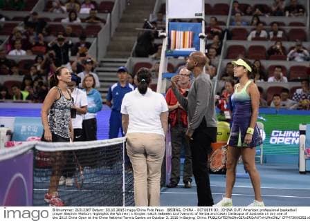 BEIJING, CHINA - OCTOBER 03: (CHINA OUT) American professional basketball player Stephon Marbury highlights the Women s Singles match between Ana Ivanovic of Serbia and Casey Dellacqua of Australia on day one of the 2015 China Open at the China National Tennis Centre on October 3, 2015 in Beijing, China.  CFP473808302 