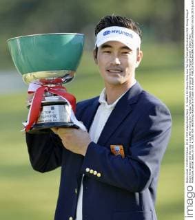 S. Korea s Kim Hyung Sung wins Top Cup Tokai golf tournament Kim Hyung Sung of South Korea poses with the victor s cup after winning the Top Cup Tokai Classic golf tournament at Miyoshi Country Club in Aichi Prefecture, central Japan, on Oct. 4, 2015. Kim beat Shingo Katayama of Japan in a playoff. 
