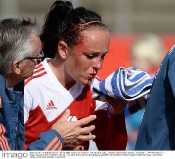 04.10.2015, xjhx, Fussball 1.Bundesliga Damen, 1.FC Köln - 1.FFC Frankfurt, v.l. Peggy Kuznik (1.FFC Frankfurt)