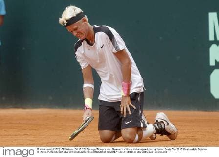 Germany s Nicola Kuhn injured during Junior Davis Cup 2015 Final match. October 4, 2015.  (20151004152)