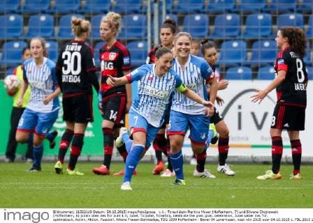 v.li.: Torschützin Martina Moser (Hoffenheim, 7) und Silvana Chojnowski (Hoffenheim, 6) jubeln über das Tor zum 1:0, Jubel, Torjubel, Torerfolg, celebrate the goal, goal, celebration, Jubel ueber das Tor, optimistisch, Action, Aktion, Fussball, Allianz Frauen-Bundesliga, TSG 1899 Hoffenheim - Bayer 04 Leverkusen, xozx