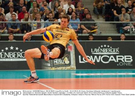 04.10.2015, CU Arena, Hamburg Volleyball, Länderspiel Laenderspiel, Deutschland vs. Russland Abwehr Jochen Schöps Schoeps ( 10 GER)