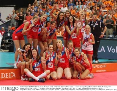 SerbiaâÄ™s women s players team on the podium with Bronze medal during the Women s EuroVolley 2015 3rd - 4th place volleyball match between Serbia vs Turkey at Ahoy Arena in Rotterdam on October 4, 2015. imago Paulo Amorim