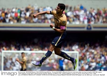 Pumas del UNAM s Eduardo Herrera celebrates after scoring during the 2015 MX League match against Chivas held in the University Olympic Stadium, in Mexico City, capital of Mexico, on Oct. 4, 2015. Pumas won by 1-0. ) (da) (ah) (SP)MEXICO-MEXICO CITY-SOCCER-PUMAS VS CHIVAS AdrianaxPerez 