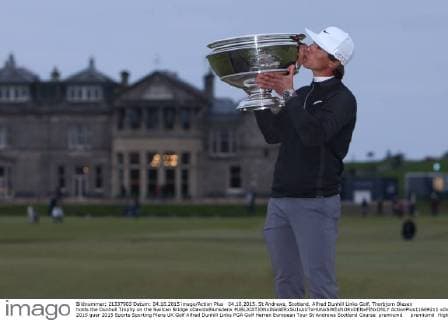 04.10.2015. St Andrews, Scotland. Alfred Dunhill Links Golf. Thorbjorn Olesen holds the Dunhull Trophy on the Swilcan Bridge xDavidxBlunsdenx  ActionPlus11669211